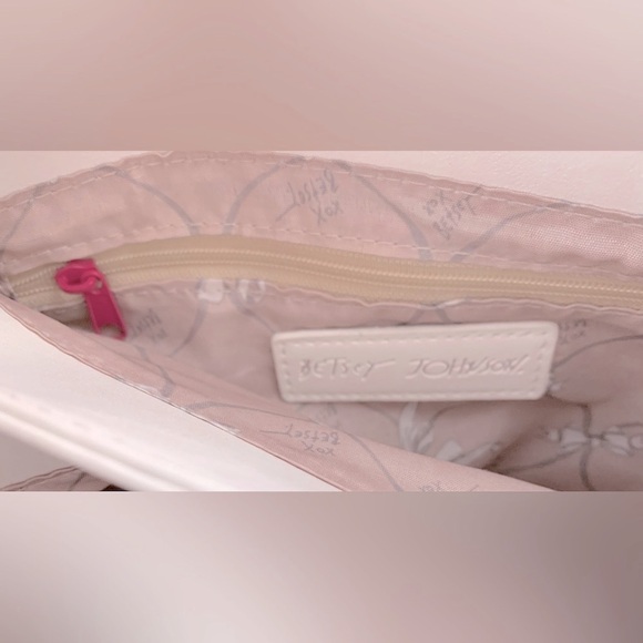 Betsey Johnson XO Double Compartment Hattie Small Satchel / Crossbody - Picture 13 of 14